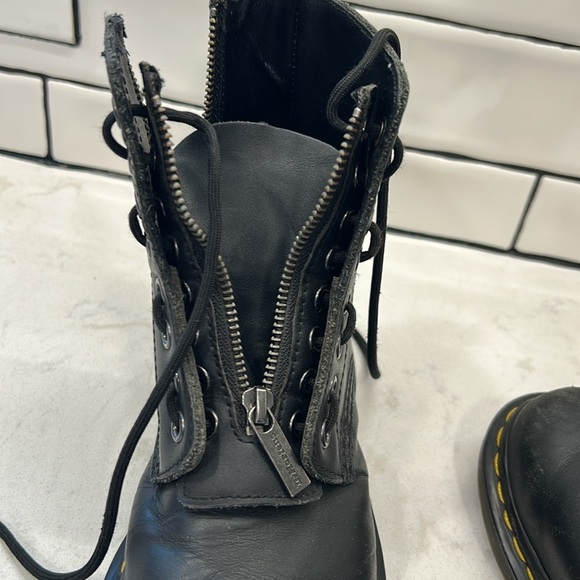 Dr. Martens 1460 Front Zipper Boot - Black Leather Grunge Gothcore Women's 6 - Picture 12 of 16